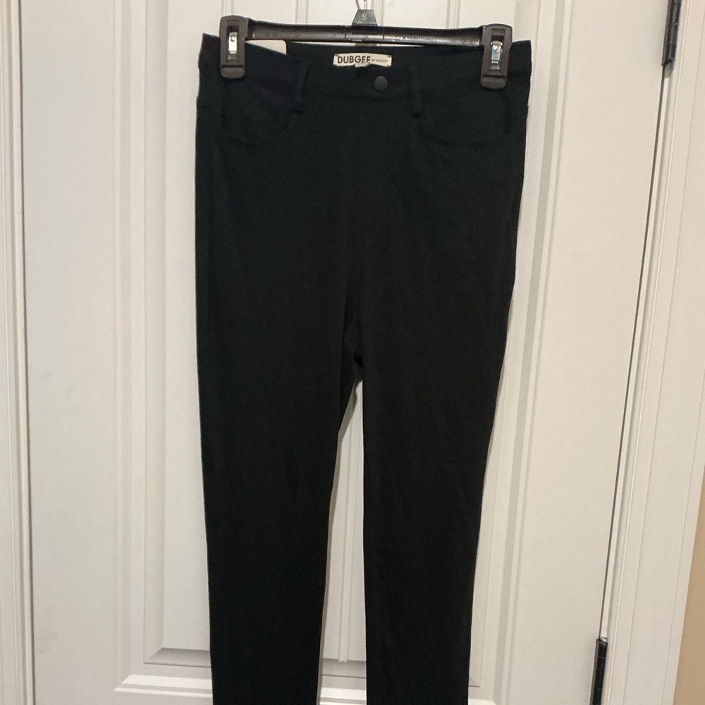 Sleek Black Trousers with Streamlined Silhouette - Picture 1 of 4